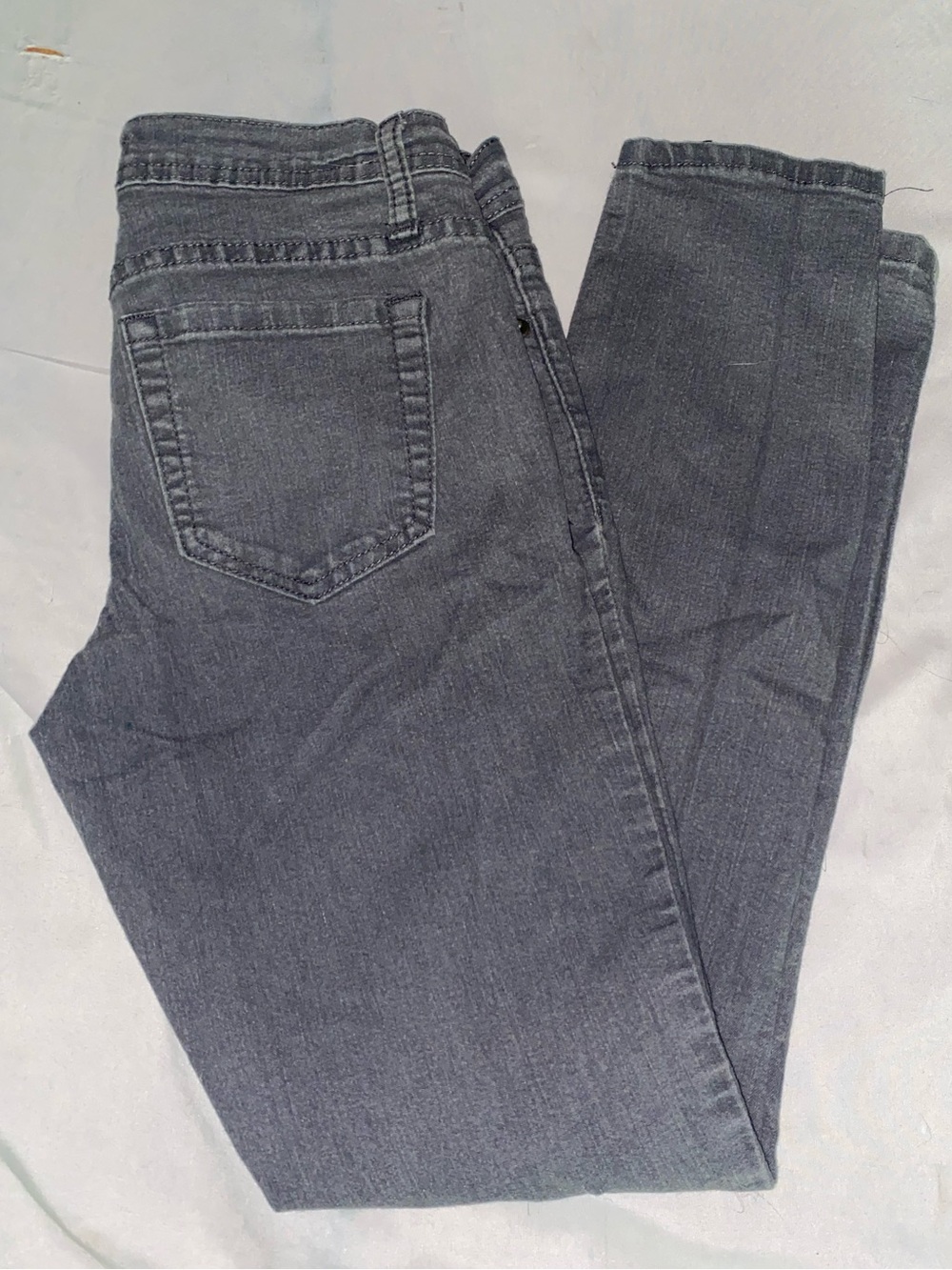 Forever 21 Grey Skinny Jeans Women’s Size 26 Mid Rise Stretch Denim - Picture 3 of 10